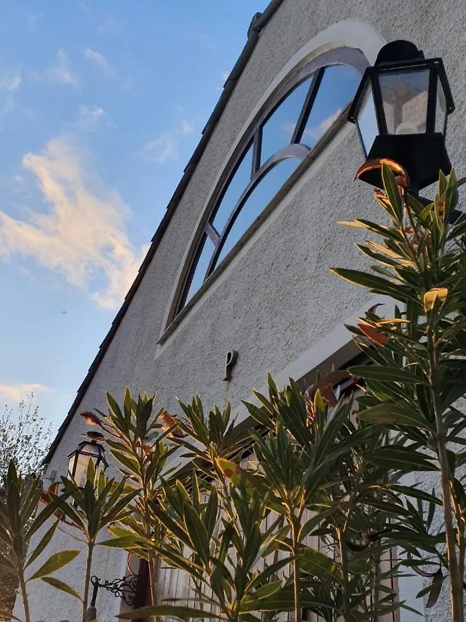 Bed and Breakfast Chiosi Country Club Corleone 0*,  Italia